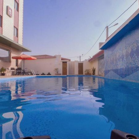 Hotel La Rose Blanche Korhogo ภายนอก รูปภาพ