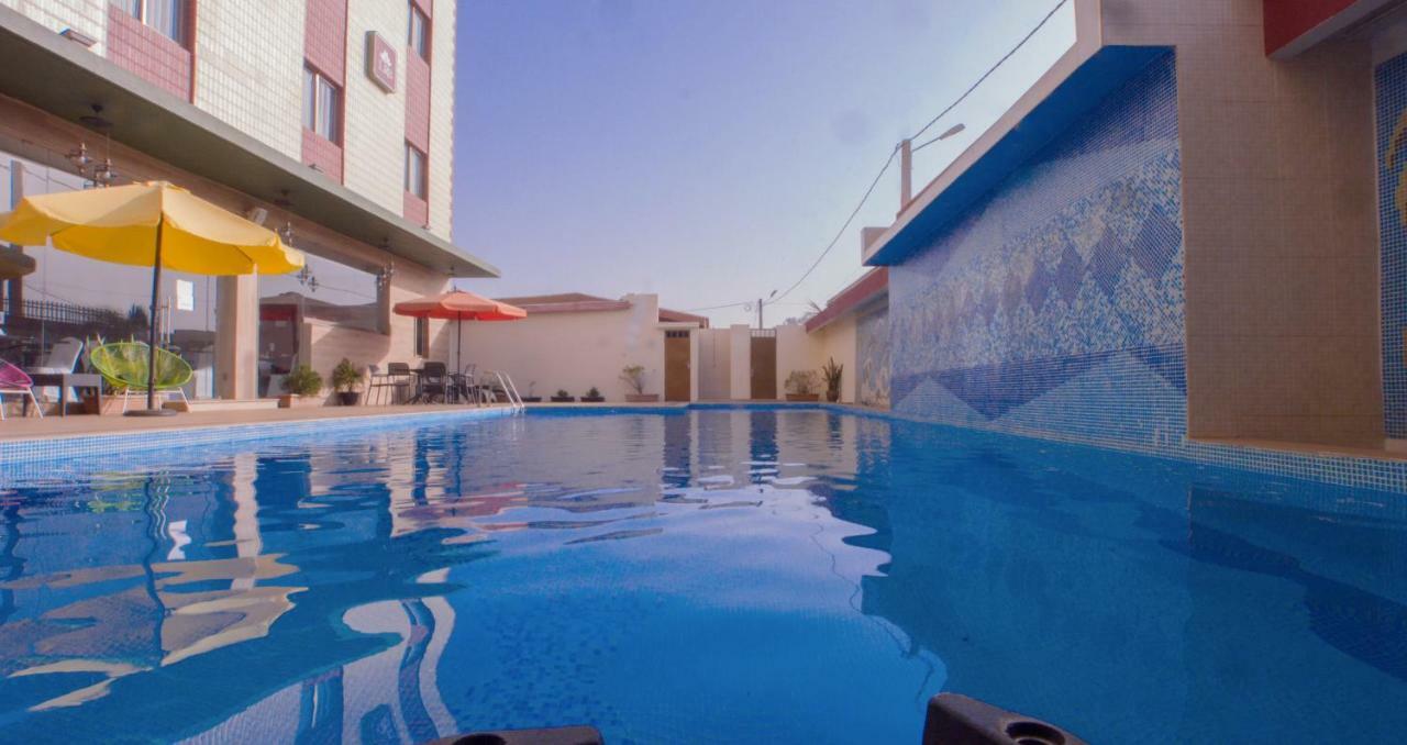 Hotel La Rose Blanche Korhogo ภายนอก รูปภาพ