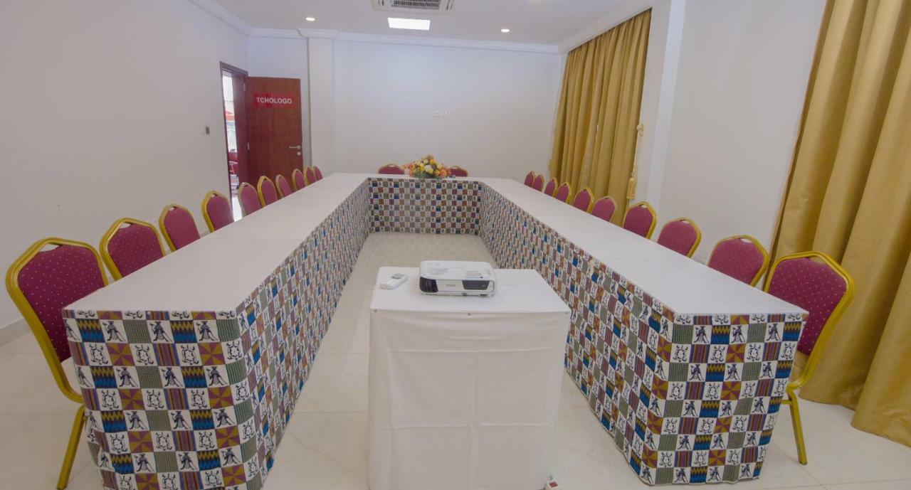 Hotel La Rose Blanche Korhogo ภายนอก รูปภาพ