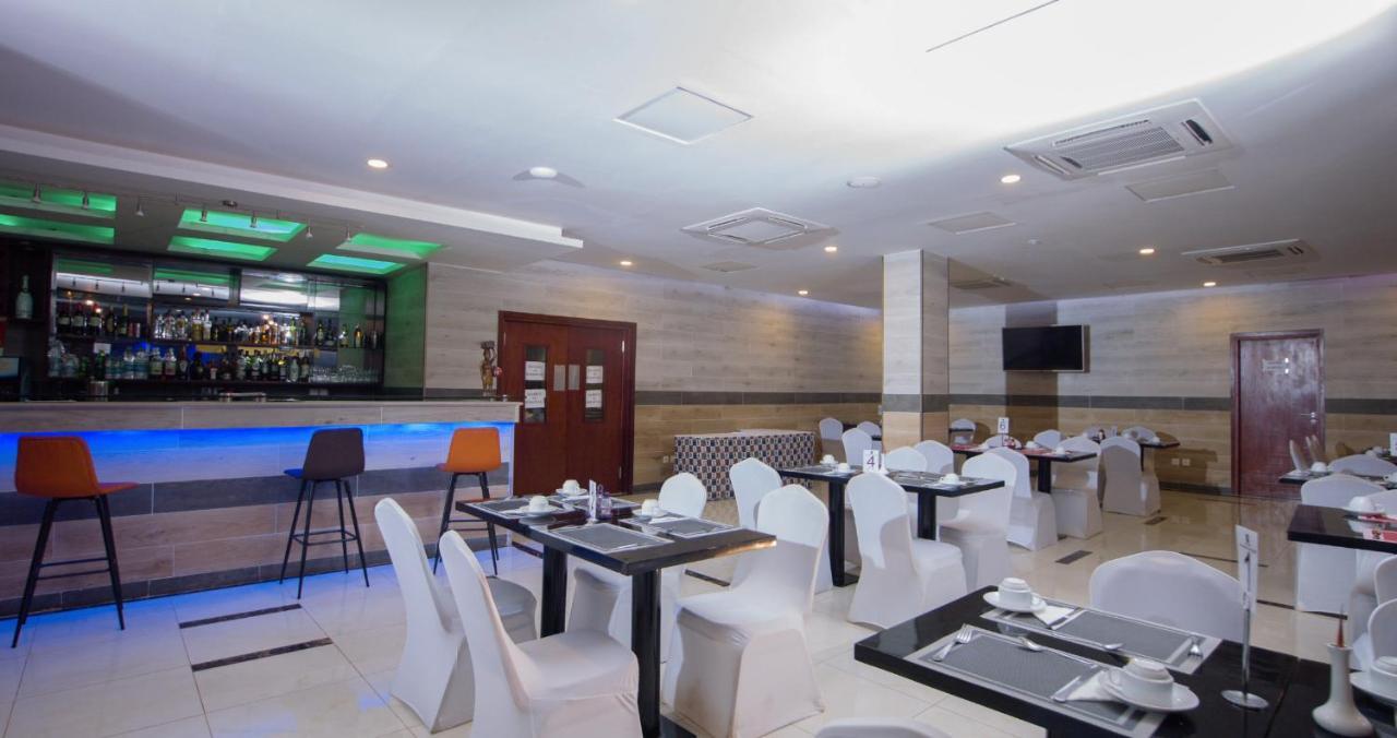 Hotel La Rose Blanche Korhogo ภายนอก รูปภาพ